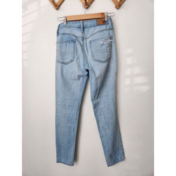 American Eagle womens 2 TOMGIRL blow out knee faded button fly‎ jeans - Picture 2 of 6